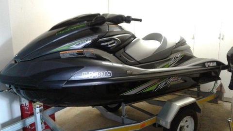 2013 FZR Yamaha Jetski