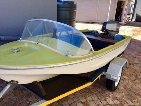Skimmer boat with 25hp engine!