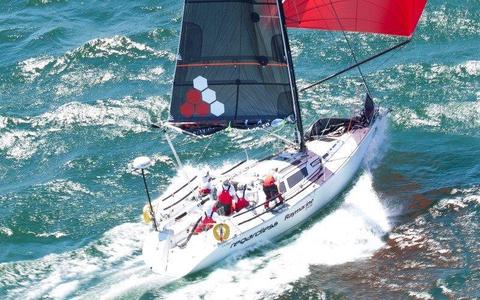 RACING YACHT FOR SALE