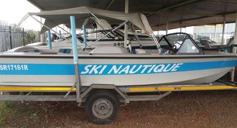 1983 Ski Nautique 2001 with V8 5,7L