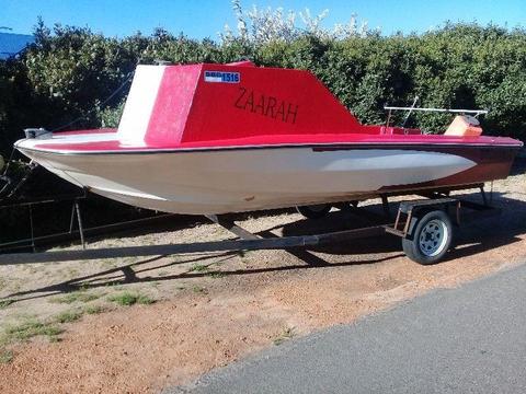 5m boat on trailer 40 hp Suzuki
