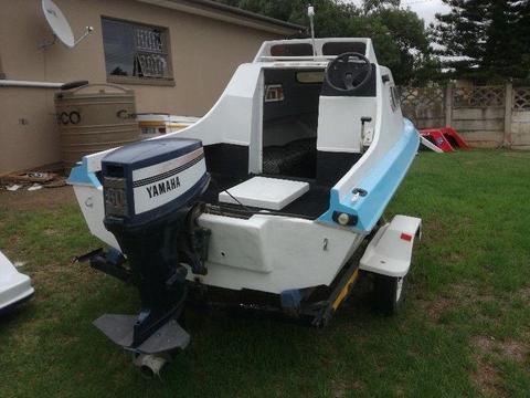 Cabin Boat (Cabana)