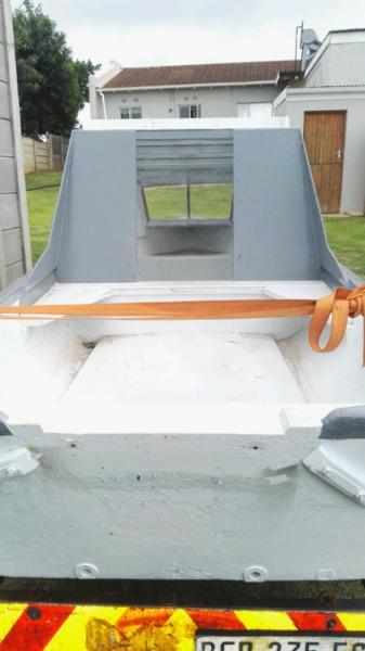 3,6 m cabin boat