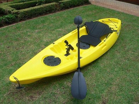 Pioneer Kayak, single including Seat, Paddle & Rod holder, FREE PK Cap!