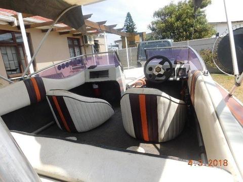 BOAT - Bow Rider Ski boat with 75hp Mariner Motor and Trawling Motor