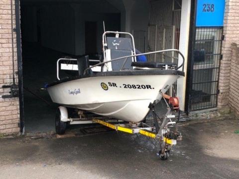 Skivee 5 man boat On trailer