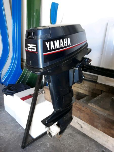 25hp Yamaha outboard motor