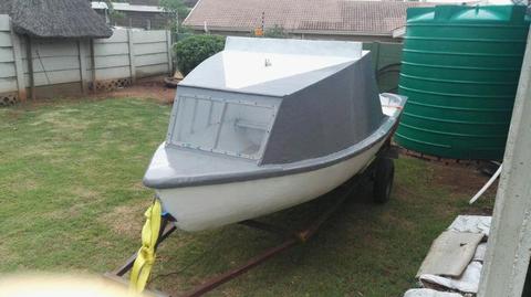 3.6 m cabin boat