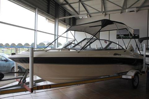Carrera with 150 Hp Evenrude Etec