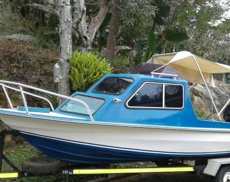 Trimcraft boat with trailer & Mecury 50 engine