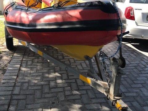 Boat- Inflatable Gemini