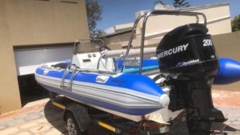 7 meter Semi Rigid Rubber duck Like new condition 200 Horse Power Mercury OPitimax R218 000 neg