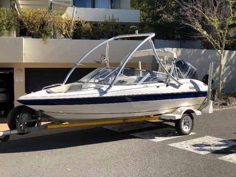 16ft Fazer Wakeboarding Boat with Low Hours