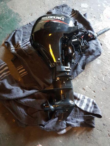 9.9 HP Outboard Motor - Excellent Condition