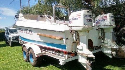 22 Meter Ski Boat 2 x 175hp Evinrude's