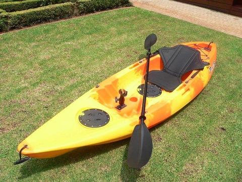 Pioneer Kayak, single including Seat, Paddle & Rod holder, FREE PK Cap!