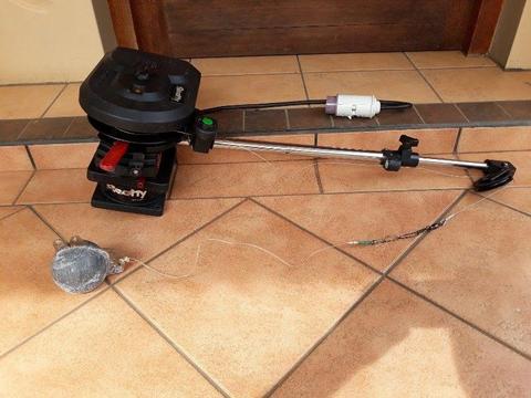 Scotty Downriggers with s/steel braid - Heavy duty electric with auto down & up R 3500