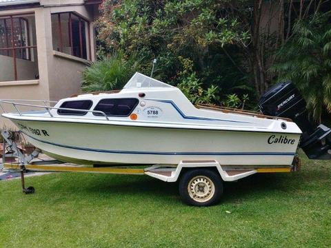 Calibre 15ft cabin boat