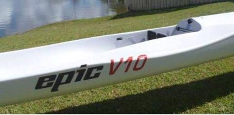 Epic surfski V10 club + Brand new Epic paddle