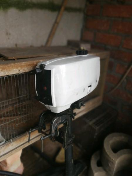 Marnier 2hp petrol outboard motor