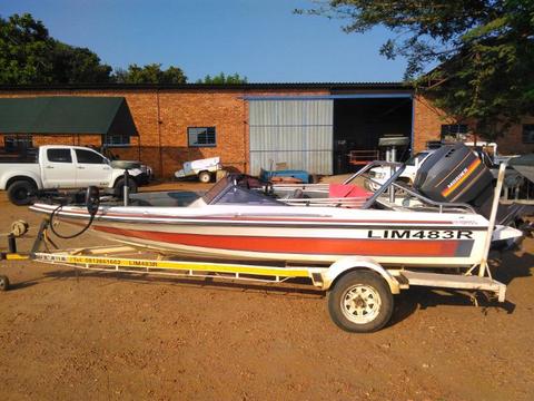 Viking bass/ski boat