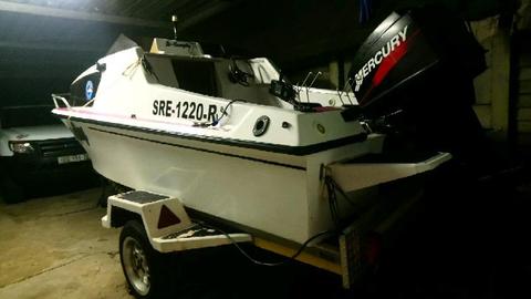 Caliber cabin boat with 60hp Mercury