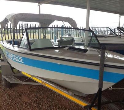 1983 Ski Nautique 2001 with V8 5,7L