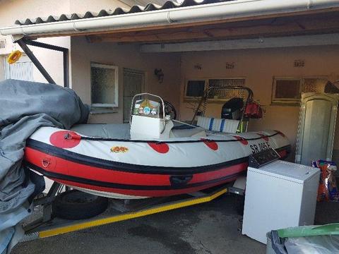 Semi-rigid Rubber duck. 90HP 4.9M great condition
