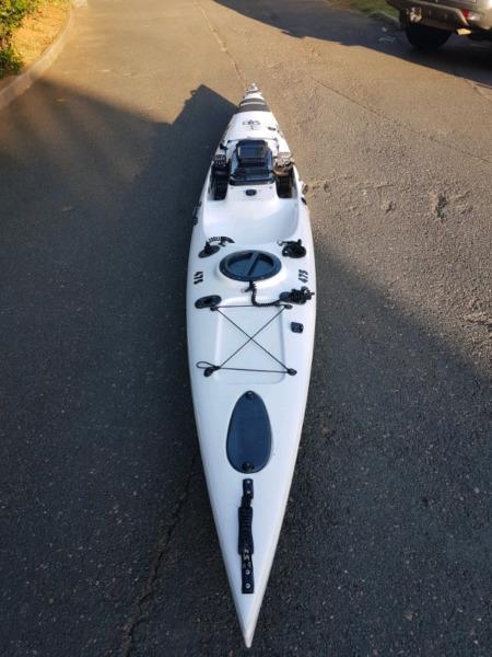Stealth pro fisha 475 fishing kayak