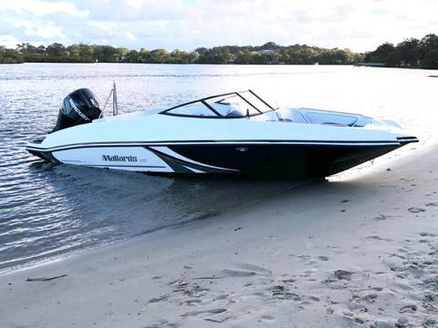 NEW Mallards Classic 230 Wakeboat Complete with F200BETX YAMAHA