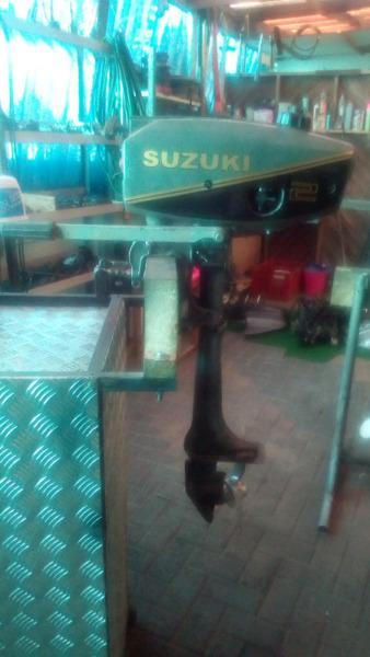 2Hp Suzuki outboard motor
