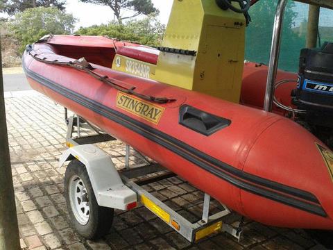 Stingray Rubberduck 4.3m 85hp Mecury