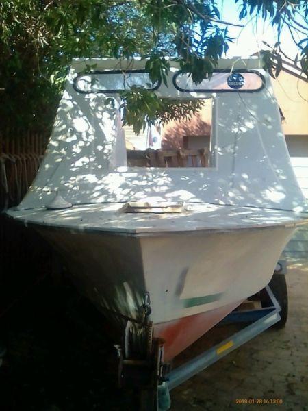 Cape Craft hull and trailer