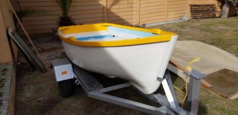 Displacement Hull Dingy on trailer