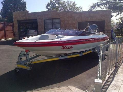 2010 DIVERSION XL BOWRIDER - PRICE REDUCED!!!