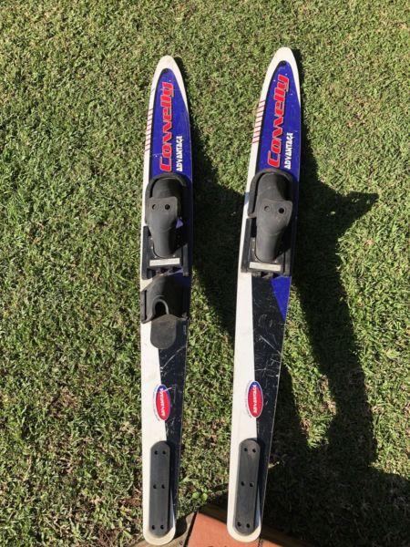 Connelly Advantage water skis