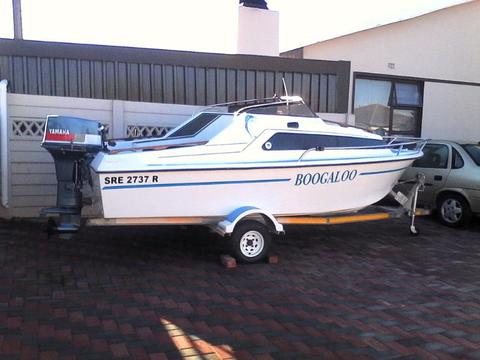 Cabinboat with 40 Yamaha Only R32500!