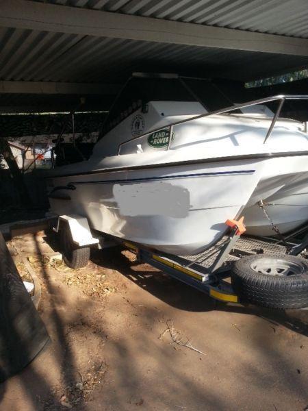 Cobra 525 - She is crying to get on the water! R175,000