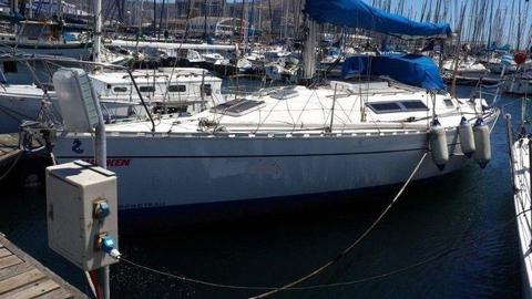 34'5 Beneteau First for sale R420 000. Call Anje` 082 883 0799 to view Langebaan