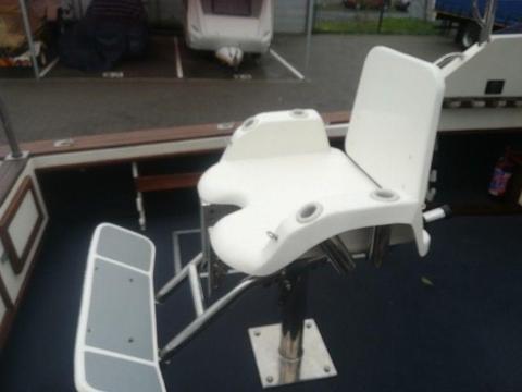 Game Fish Fighting Chair 140 lb ... in mint condition! (only R15,000)