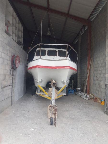 21 ft Butt Cat with Kei marine cabin