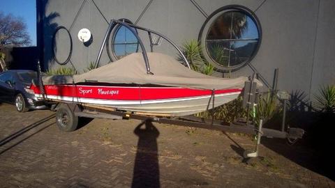 Boat with 351 Windsor