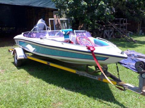 Miami Sport speed boat, set up for wake boarding & skiing. Easy Bass fishing conversion