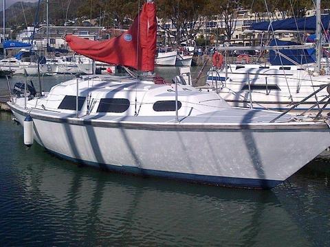 26 ft Theta for sale R66 000 Cape Town. Call Anje` 082 883 0799 to view