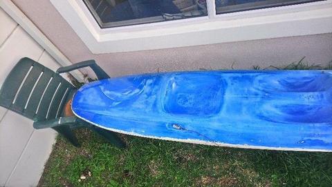 Blue sit-on-top macksi /kayak