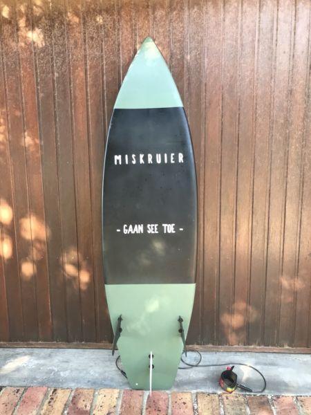 5’10” MAT Surfboard