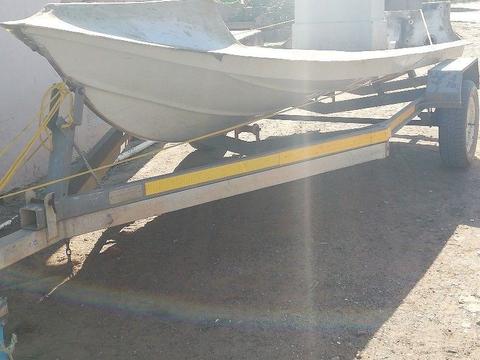 Project boat - Hull on trailer