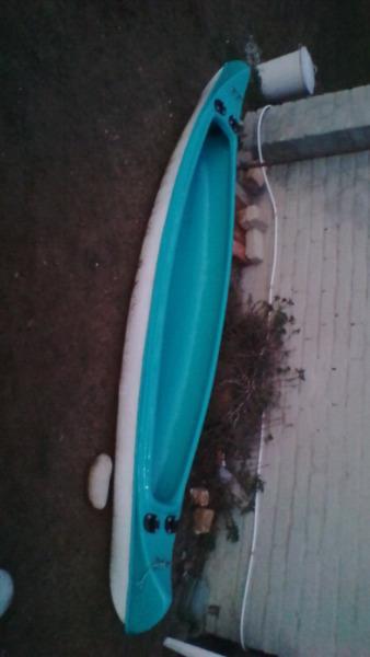 Selling canoe 1300