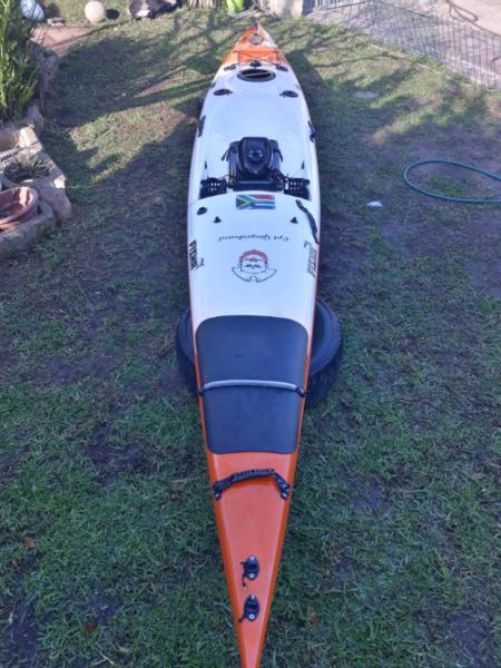 Stealth fishing kayak - Fisha 500 with fish finder