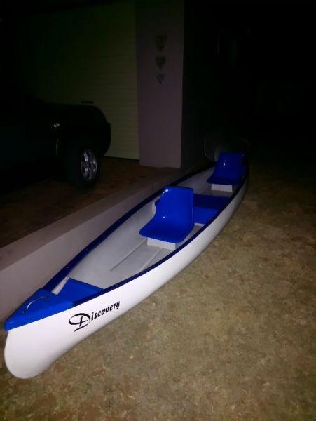 Discovery 2 Seater Canoe Almost New with Paddles